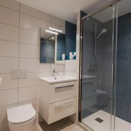 Apartment En Rez-de-chaussee Avec Vues Sur Les Montagnes
